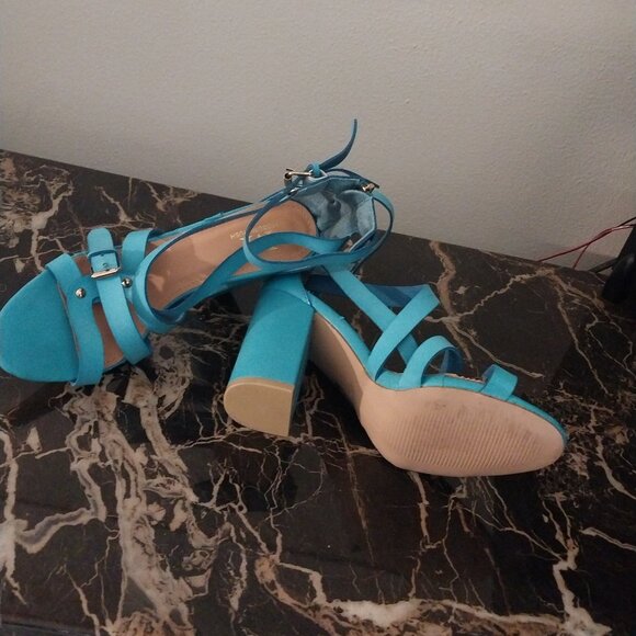 Modern Rush - Picture 2 of 7